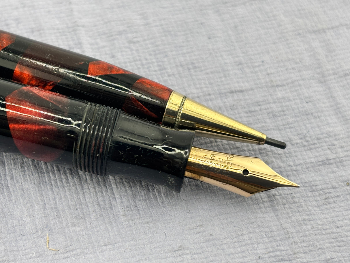 Parker Deluxe Challenger Set Burgundy - Fountain Pen and pencil