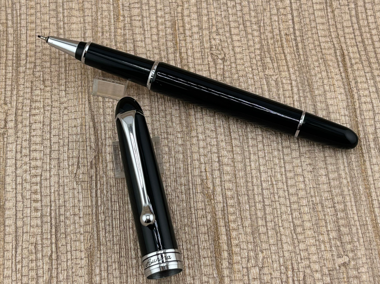 Aurora 88 Mid-size Black Resin - Fineliner Pen