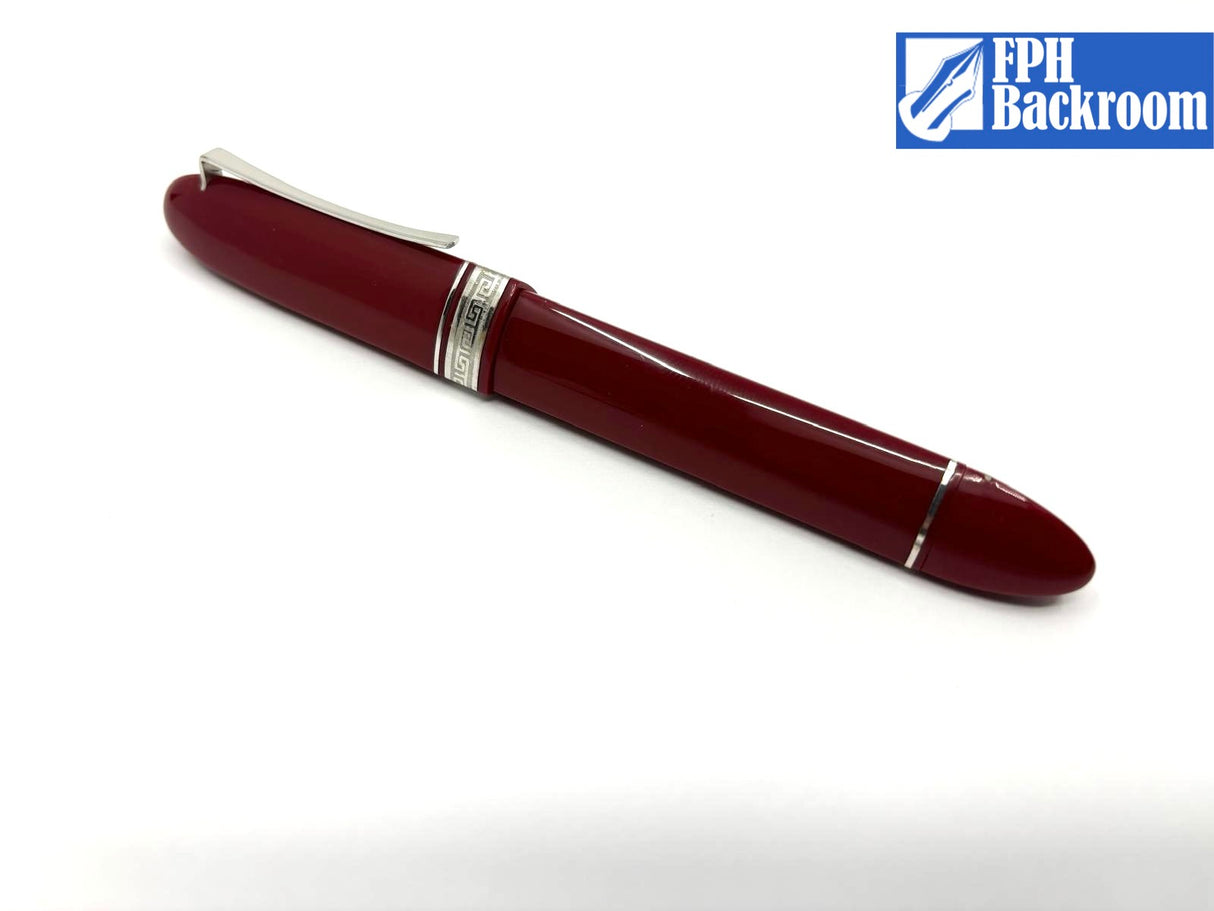 Omas #360 Triangulated Body Burgundy - Fountain Pen
