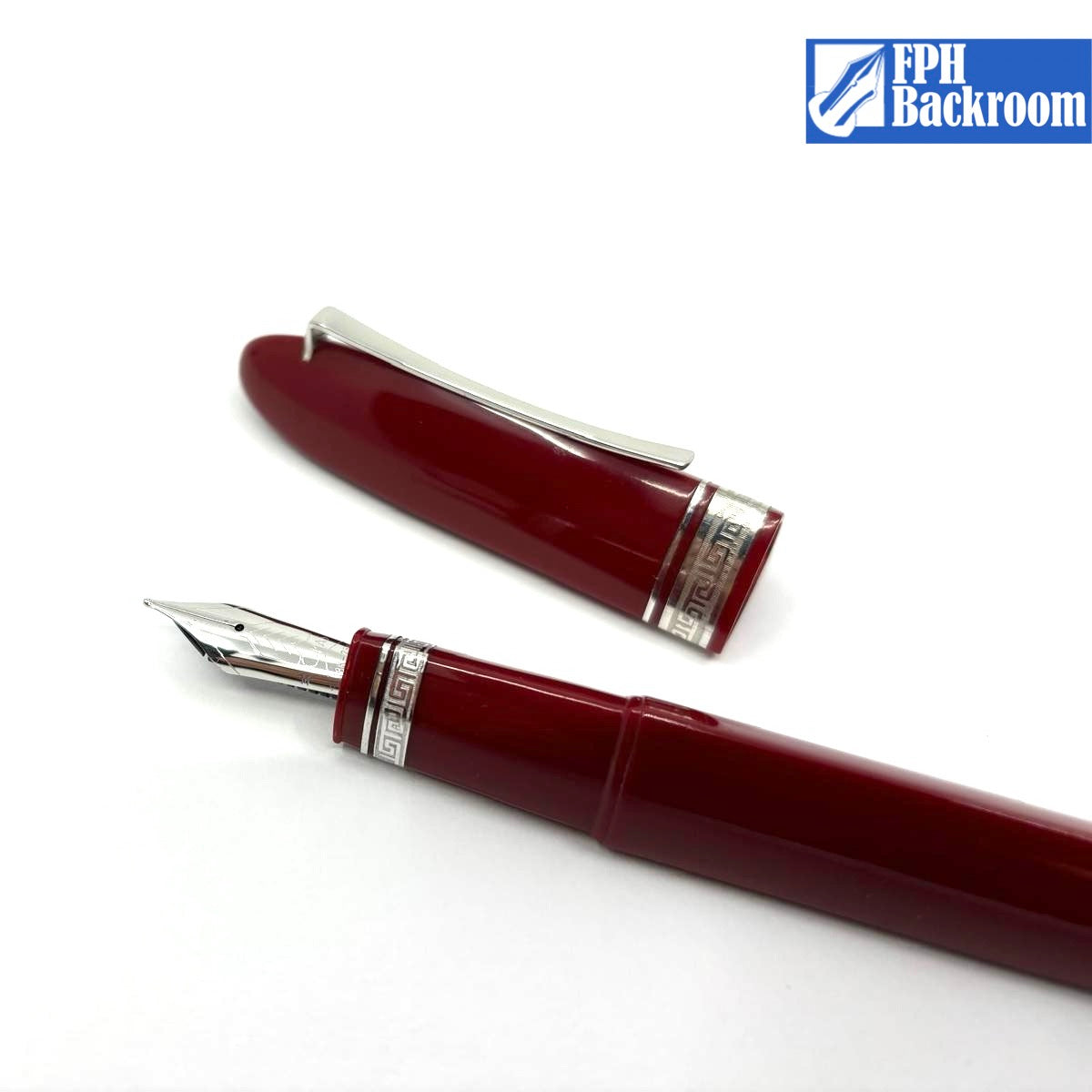 Omas #360 Triangulated Body Burgundy - Fountain Pen