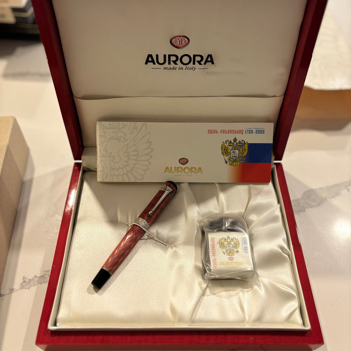 Aurora Saint Petersburg 300th anniversary Fountain Pen Limited Edition - Medium 18kt Gold Nib