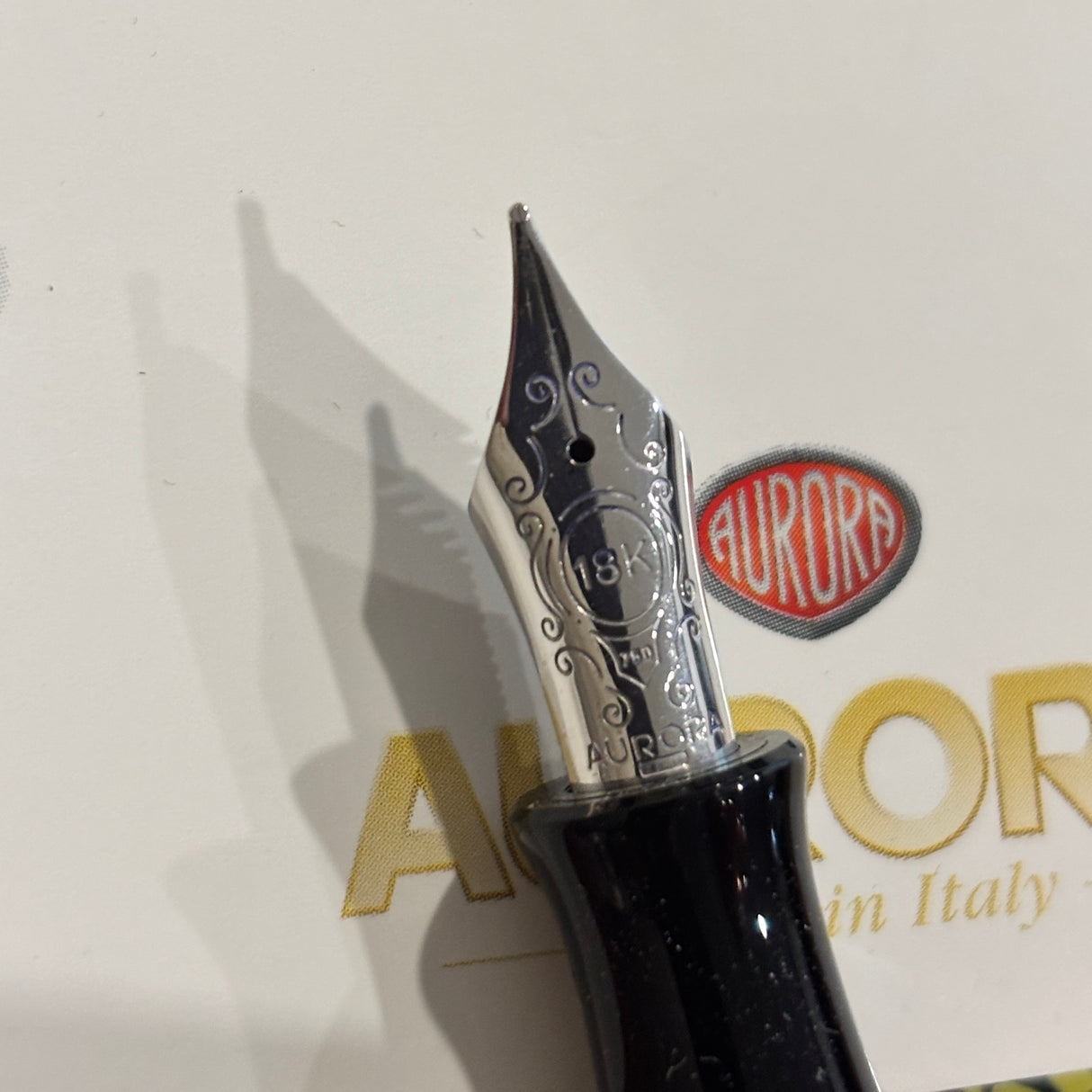 Aurora Saint Petersburg 300th anniversary Fountain Pen Limited Edition - Medium 18kt Gold Nib