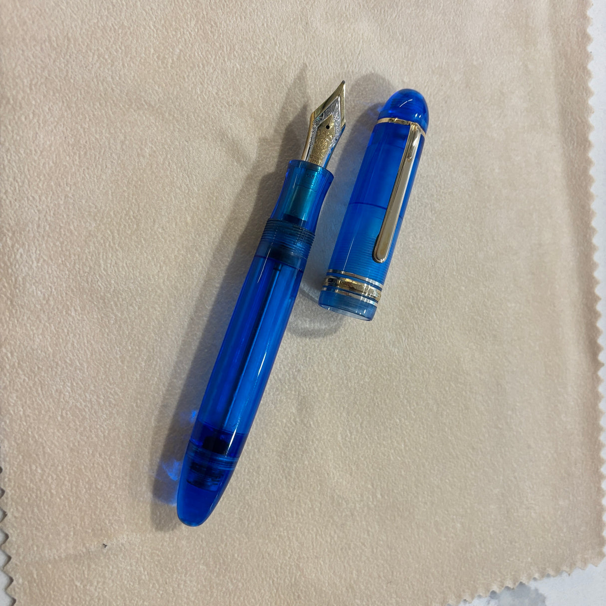 Montblanc 149 Meisterstuck Style Customized by Brad Torelli as a Blue Demonstrator - Vacuum filler - A true piece of art !!