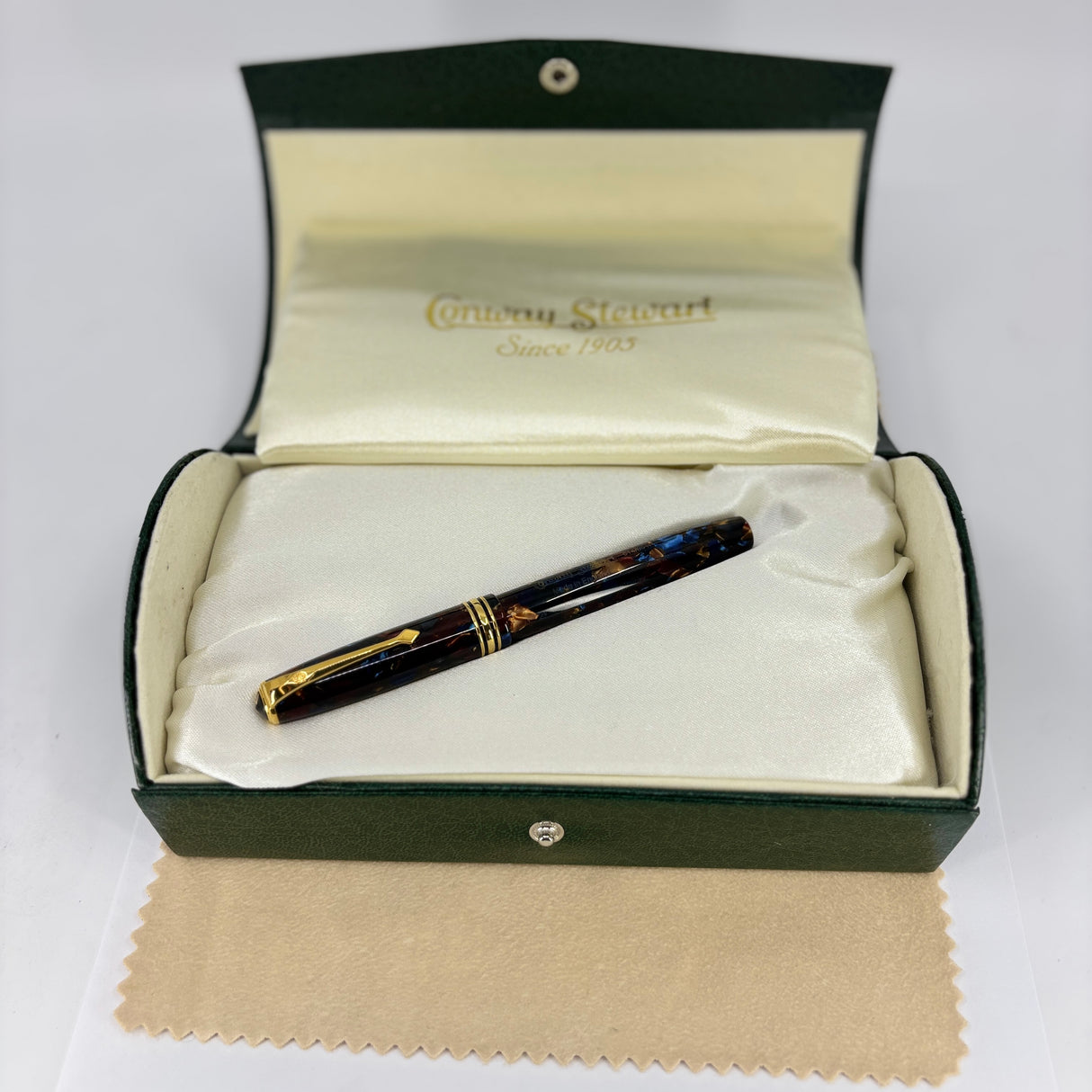 Conway Stewart 58 Blue Aspen Celluloid - Fountain Pen - Made in England circa 2012