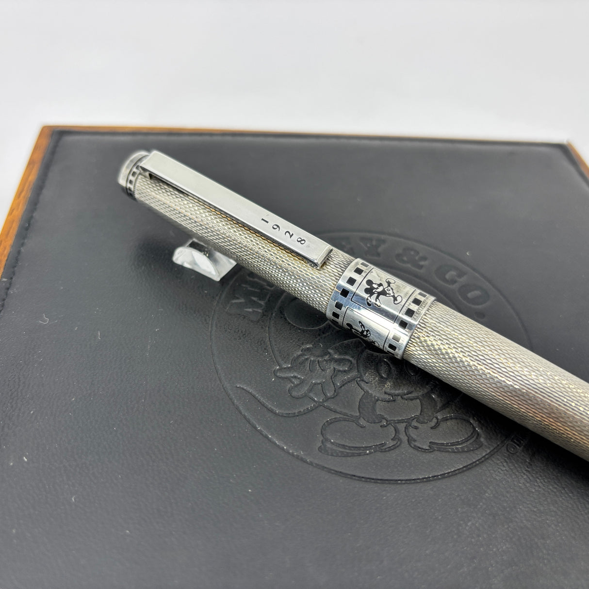 Colibri Mickey Mouse full sterling silver .925 Limited Edition Fountain Pen - Fine 18kt Gold Nib