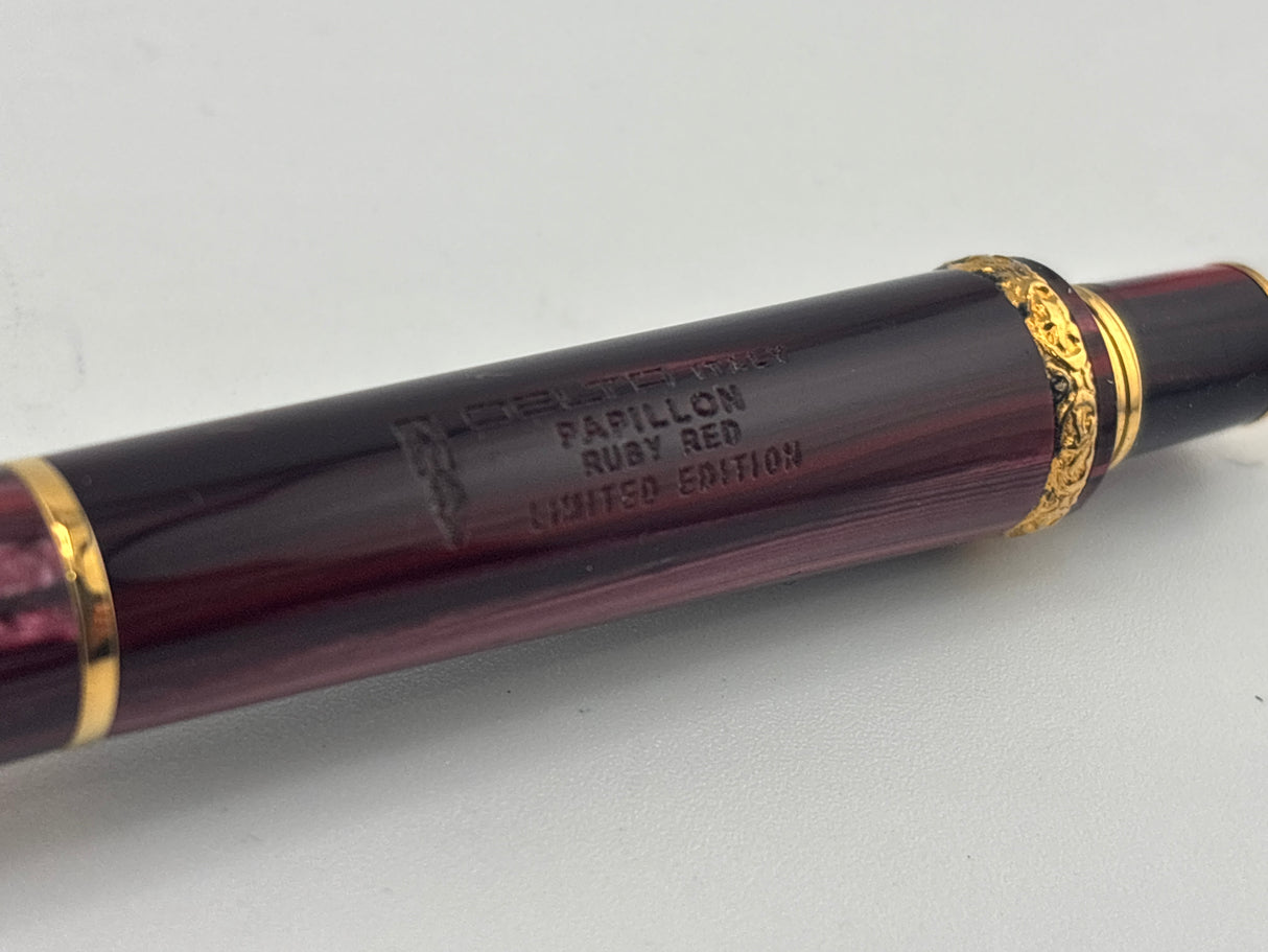 Delta Papillon Variegated Streaked Burgundy Resin Fountain Pen - Fine 18kt Gold Nib