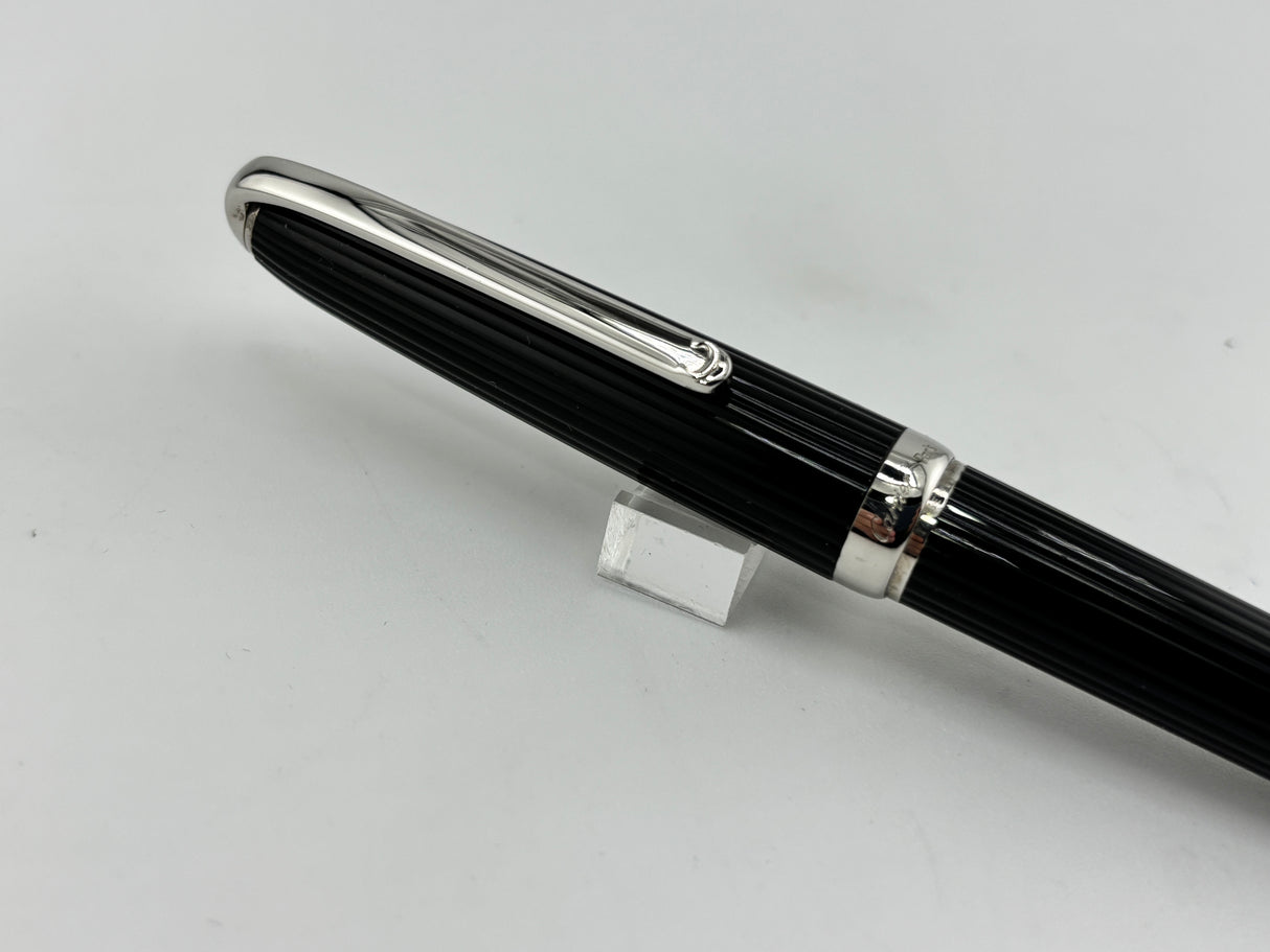Cartier - Louis Cartier Black Fluted Ballpoint Pen - Platinum-Plated Trim