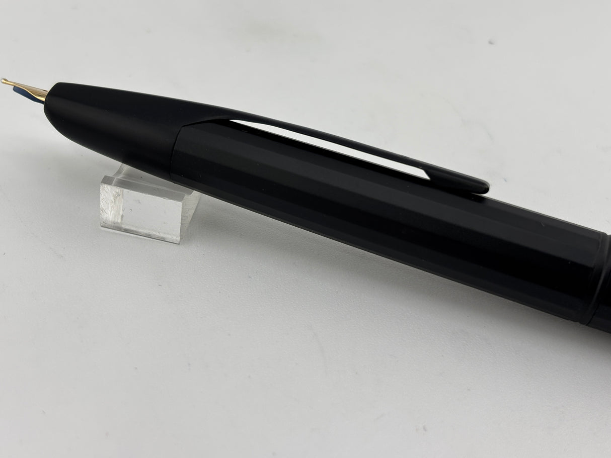 Pilot Namiki Black Matte Vanishing Point Fountain Pen - 1990s Style Multi-Facetted Body - Medium 14kt Gold Nib