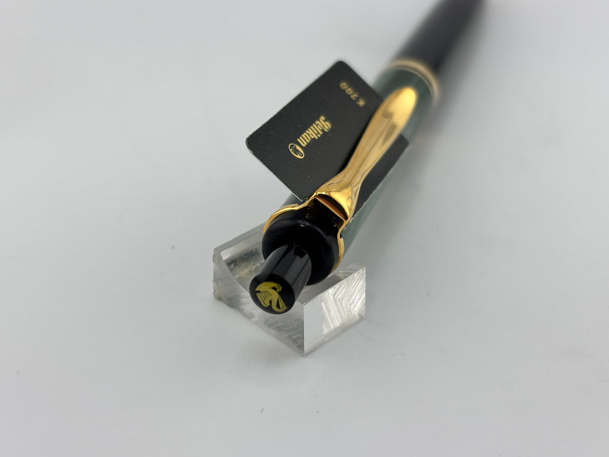 PELIKAN K200 Green marble gold trim circa 2000 - Ball Pen