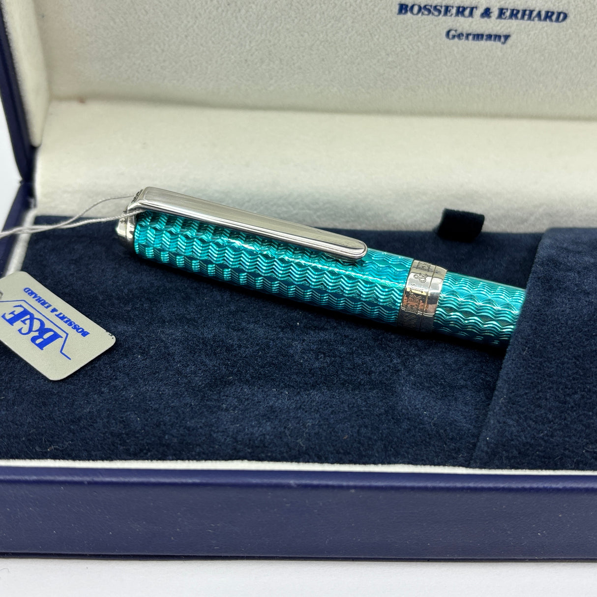 Bossert & Erhard Basketweave Arctic Ice Fountain Pen - Medium 18kt Gold Nib