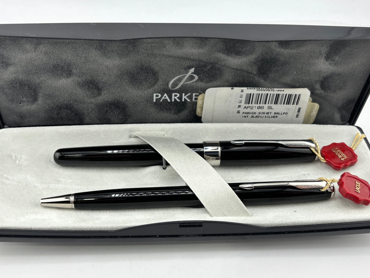 Parker Sonnet Black lacquer chrome trims 18K750 gold nib - Fountain Pen and Ball Pen