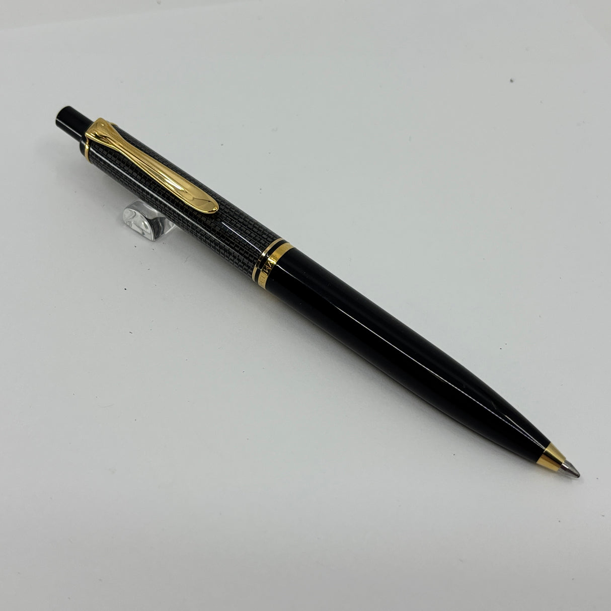 Pelikan Rare & Unusual R250 Ballpoint pen - Resin Barrel In Gray Lizard Design - Gold Plated Trim