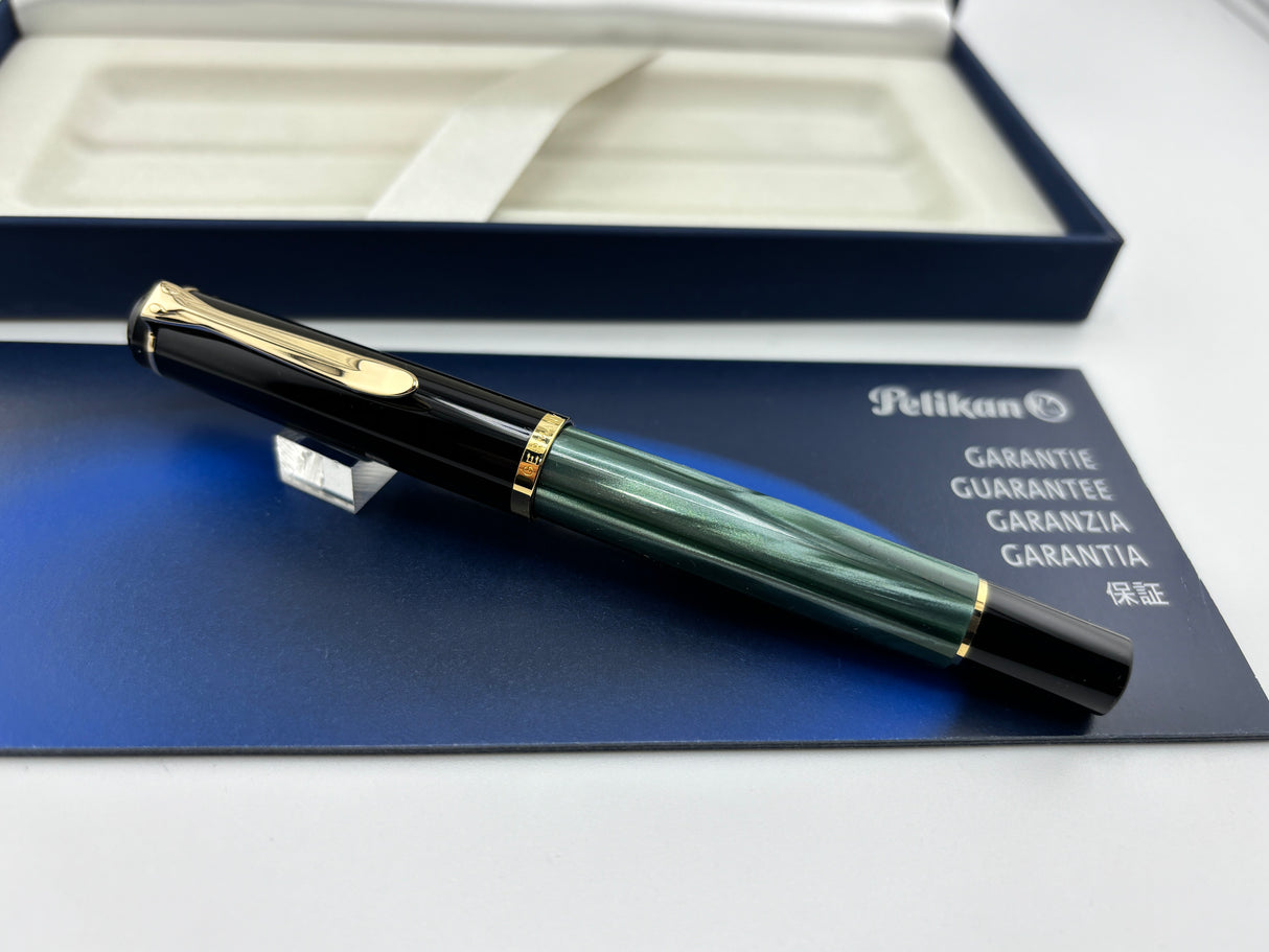 PELIKAN R200 Green Marble gold trim - Roller Ball