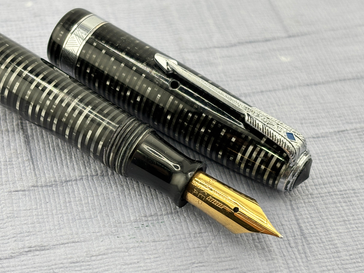 Parker Vacumatic Standard Grey Silver trim Blue Arrow Diamond clip - Fountain Pen