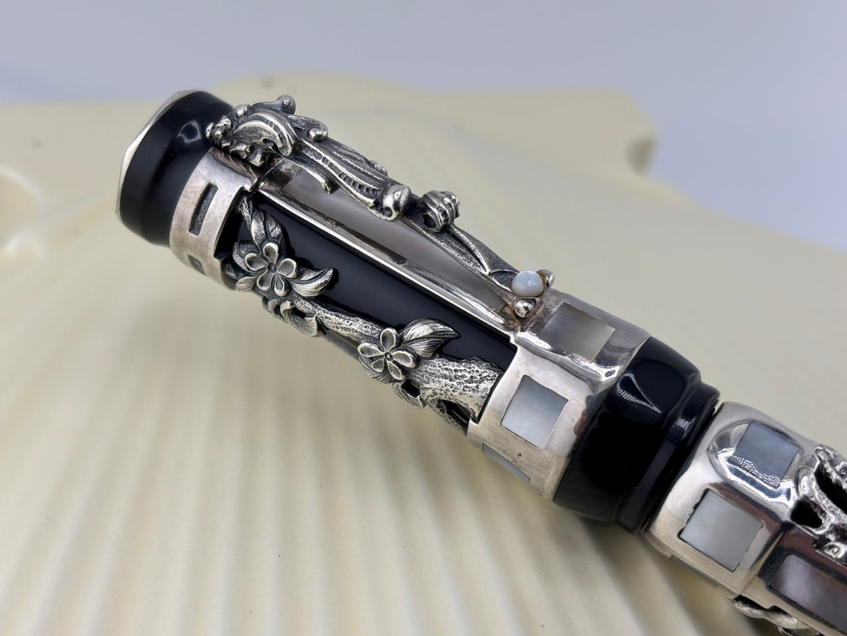 Montegrappa Aphrodite Limited Edition Fountain Pen (1997) - A Masterpiece! - Medium 18kt Gold Nib