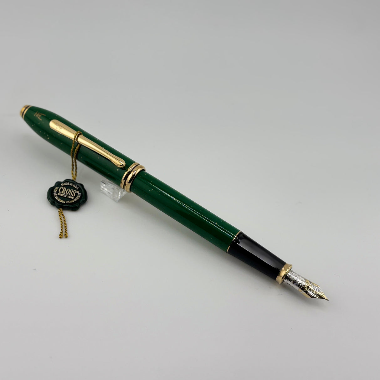 Cross Townsend  Green Jade Special Edition Fountain Pen - Made in USA - Medium 18kt Gold  Nib