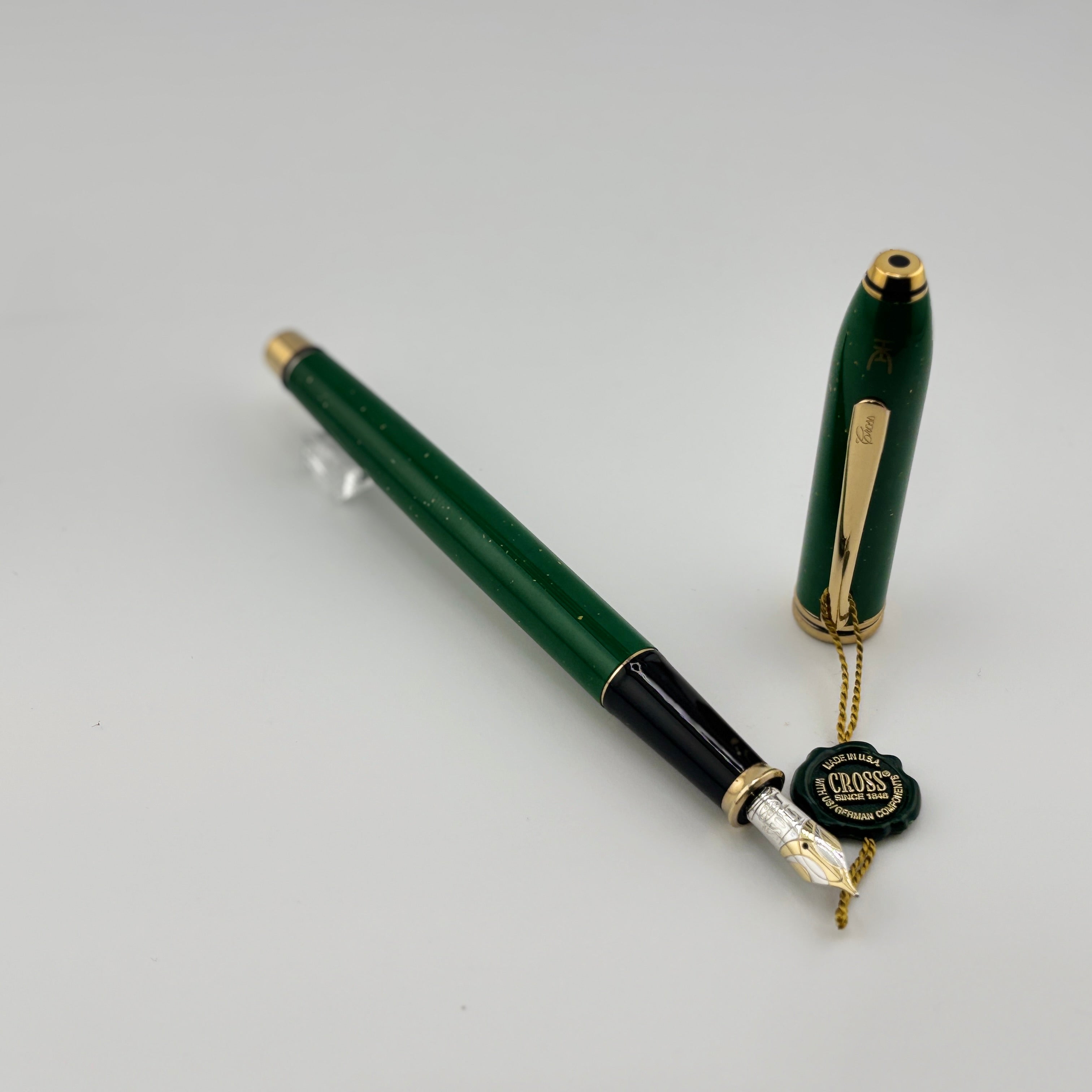 Cross Townsend  Green Jade Special Edition Fountain Pen - Made in USA - Medium 18kt Gold  Nib