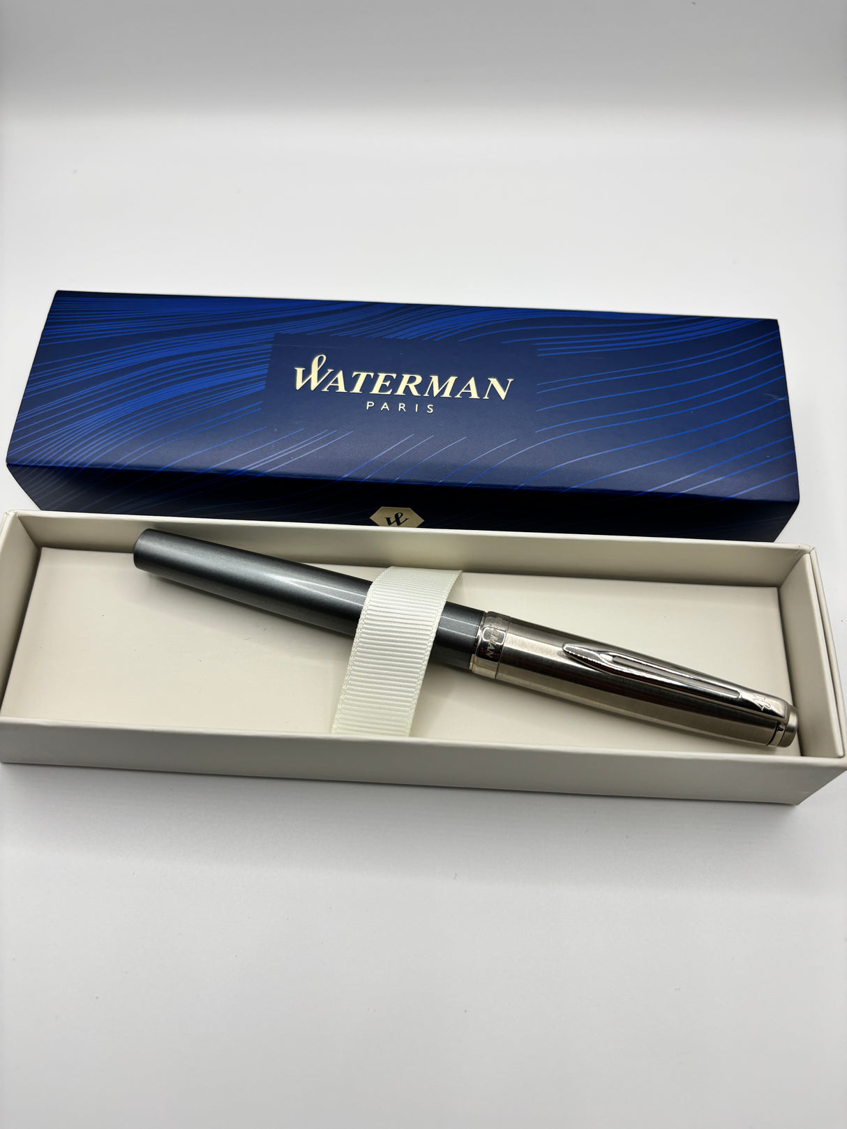 Waterman Hemisphere Chrome cap / Grey Barrel - Fountain Pen