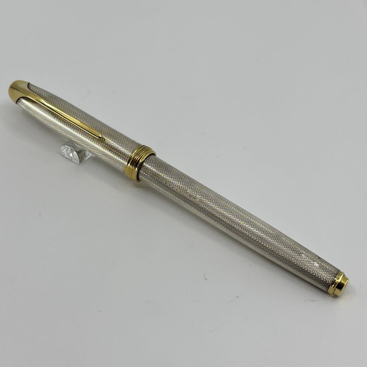 Cross Pinnacle Sterling Silver Barleycorn Fountain Pen - Broad 18kt Gold Nib