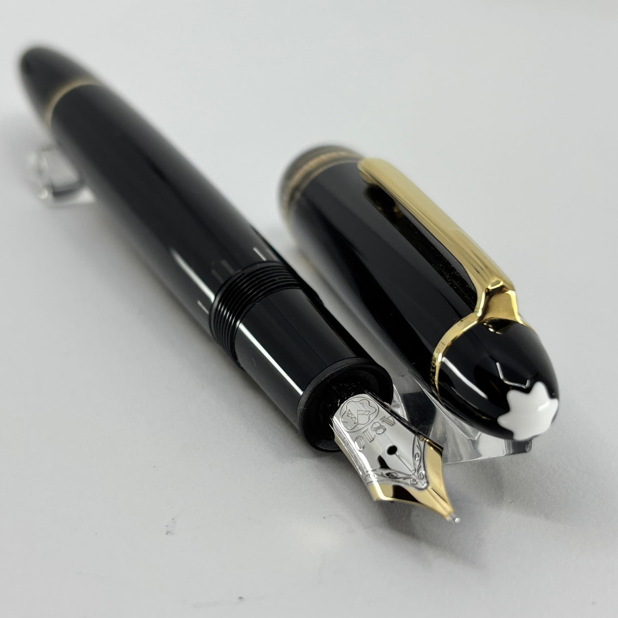 Montblanc Black Meisterstuck #146 LeGrand Fountain Pen - Fine 14kt Gold Nib