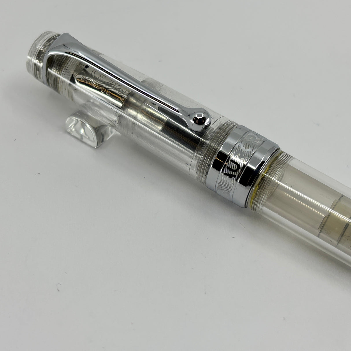 Aurora Optima Clear Demonstrator Limited Edition Fountain Pen - Fine 18kt Gold Nib