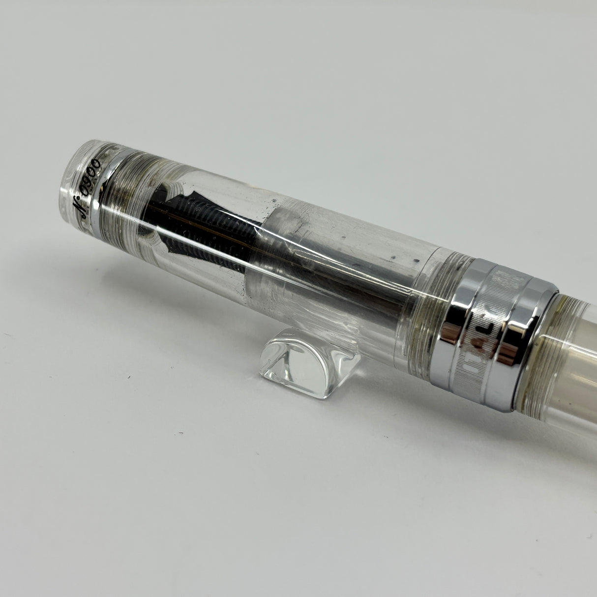 Aurora Optima Clear Demonstrator Limited Edition Fountain Pen - Fine 18kt Gold Nib