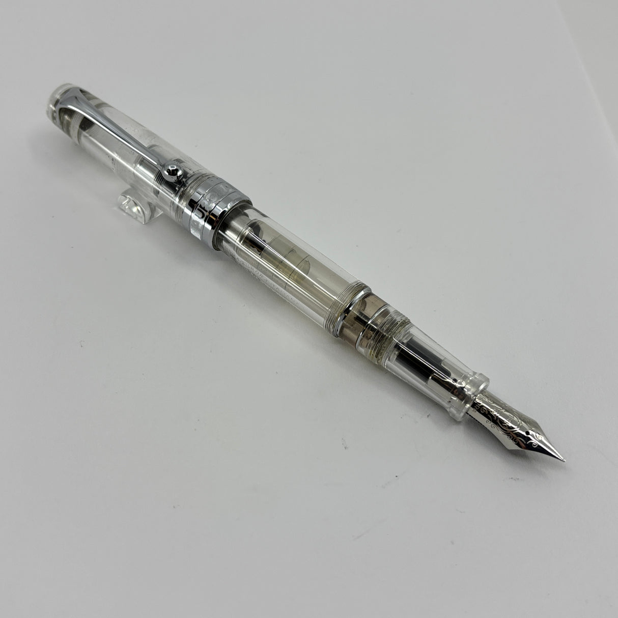 Aurora Optima Clear Demonstrator Limited Edition Fountain Pen - Fine 18kt Gold Nib