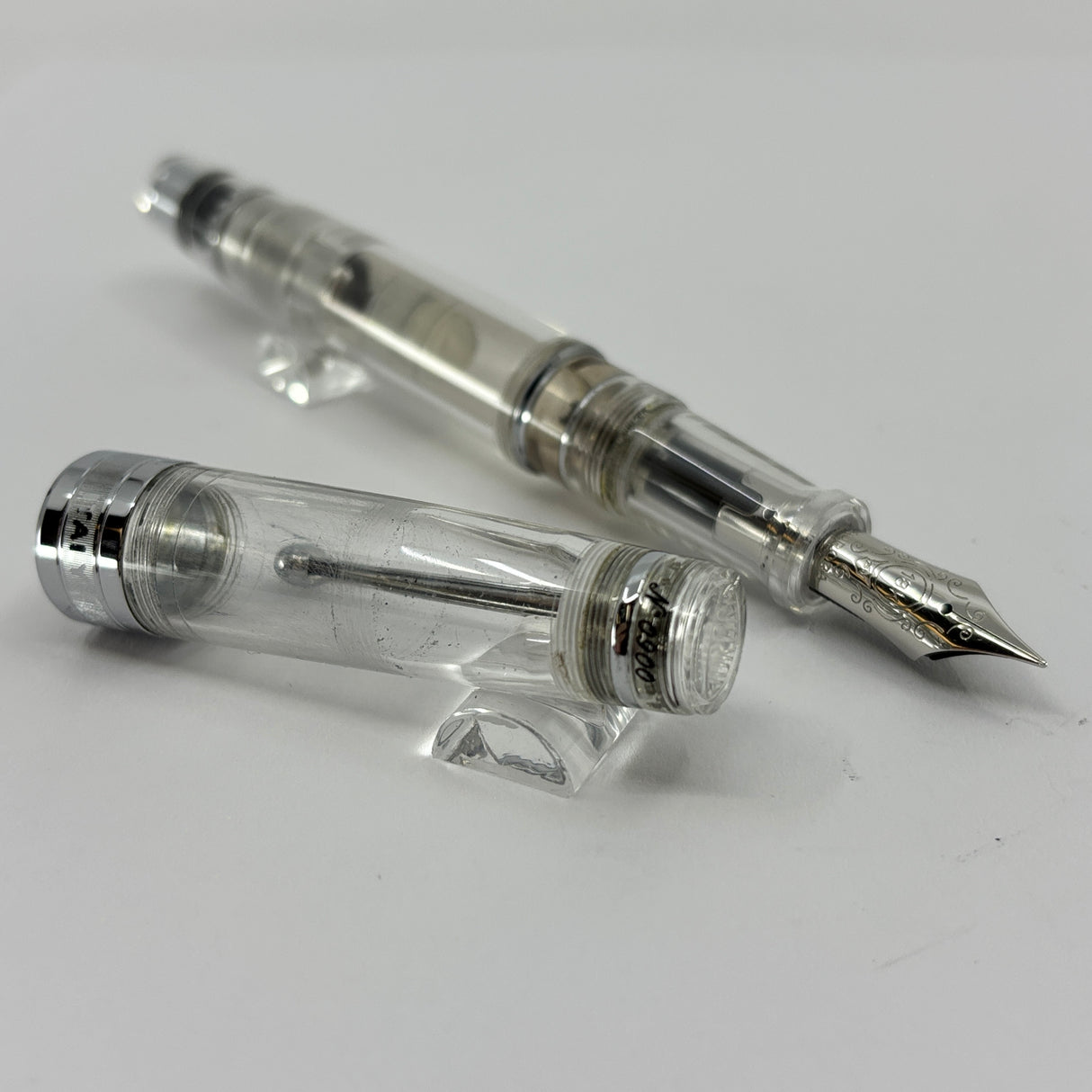 Aurora Optima Clear Demonstrator Limited Edition Fountain Pen - Fine 18kt Gold Nib