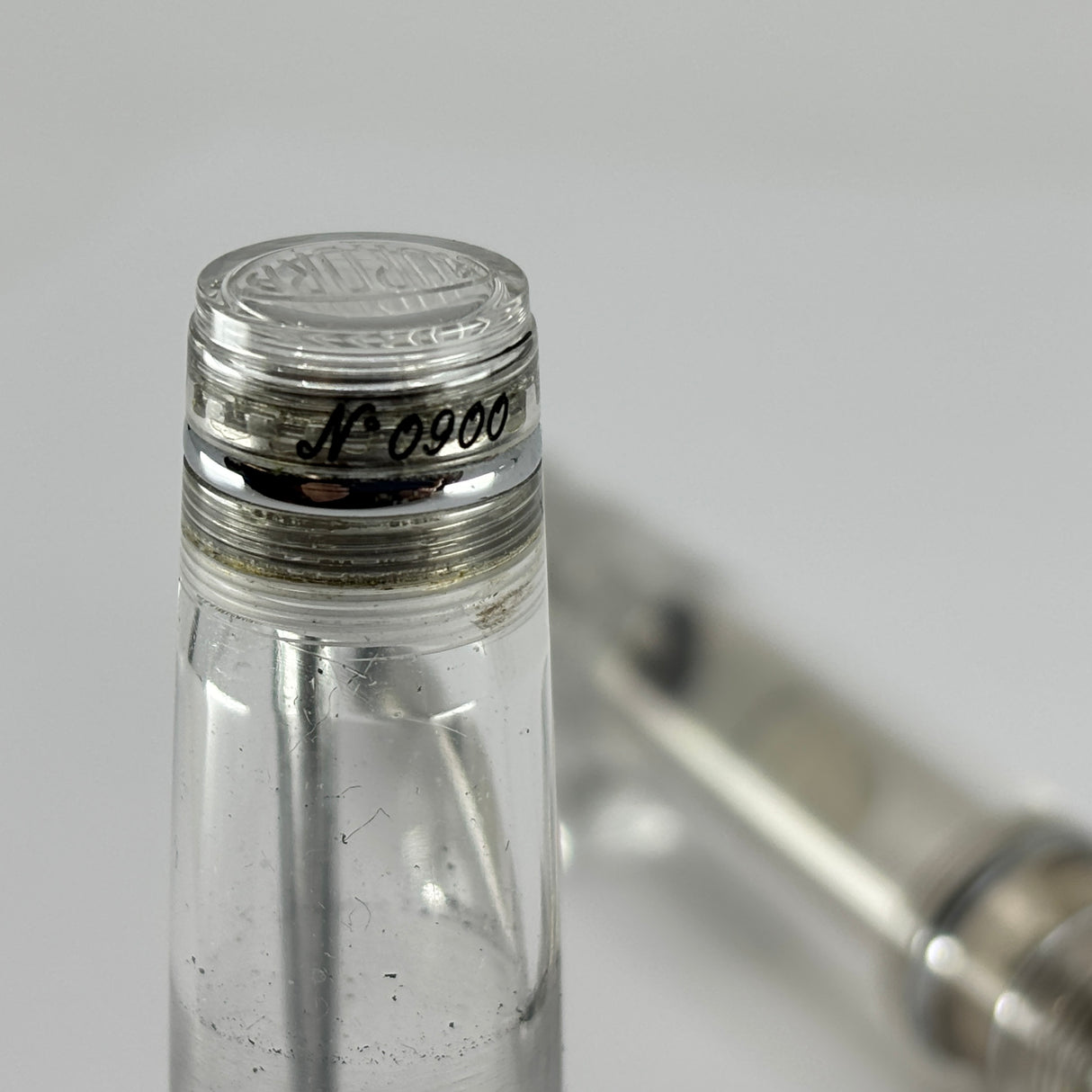 Aurora Optima Clear Demonstrator Limited Edition Fountain Pen - Fine 18kt Gold Nib