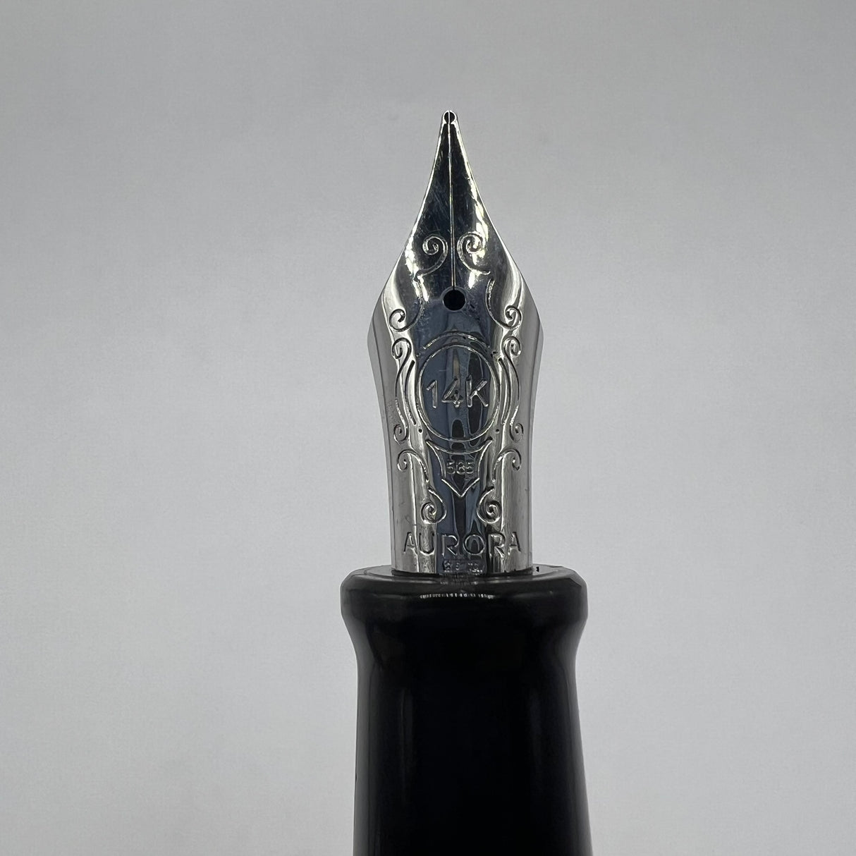 Aurora Celestial Blue Talentum Fountain Pen - Medium 14kt Gold Nib