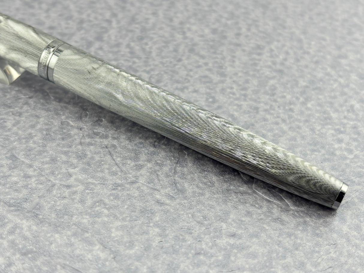 Waterman CF MOIRE Silver fill Pattern with FINE 18k nib- New converter included - Fountain Pen (Copy)