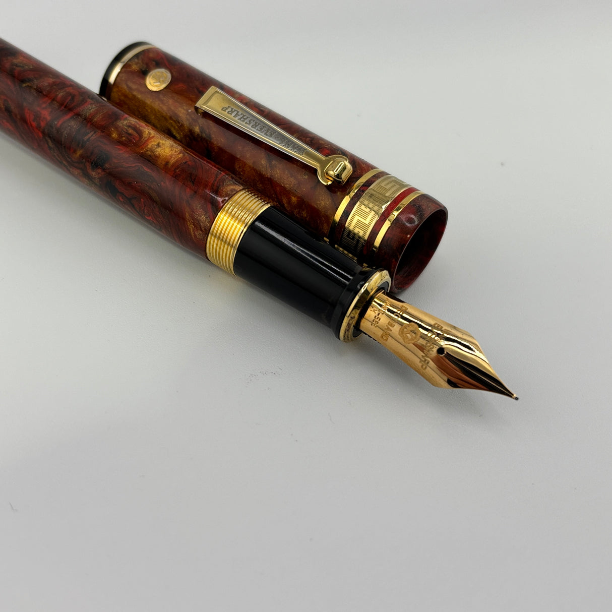 Wahl Eversharp Decoband Volcano Red Oversized Fountain Pen - Medium #8 Size 14kt Gold Nib