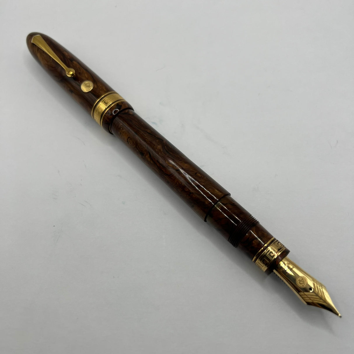 ASC (Armando Simoni Club) Ogiva Oversized Extra Art Nouveau Burl Celluloid Fountain Pen Ltd Ed  - Medium Magic Flex #8 Size 18kt Gold Nib