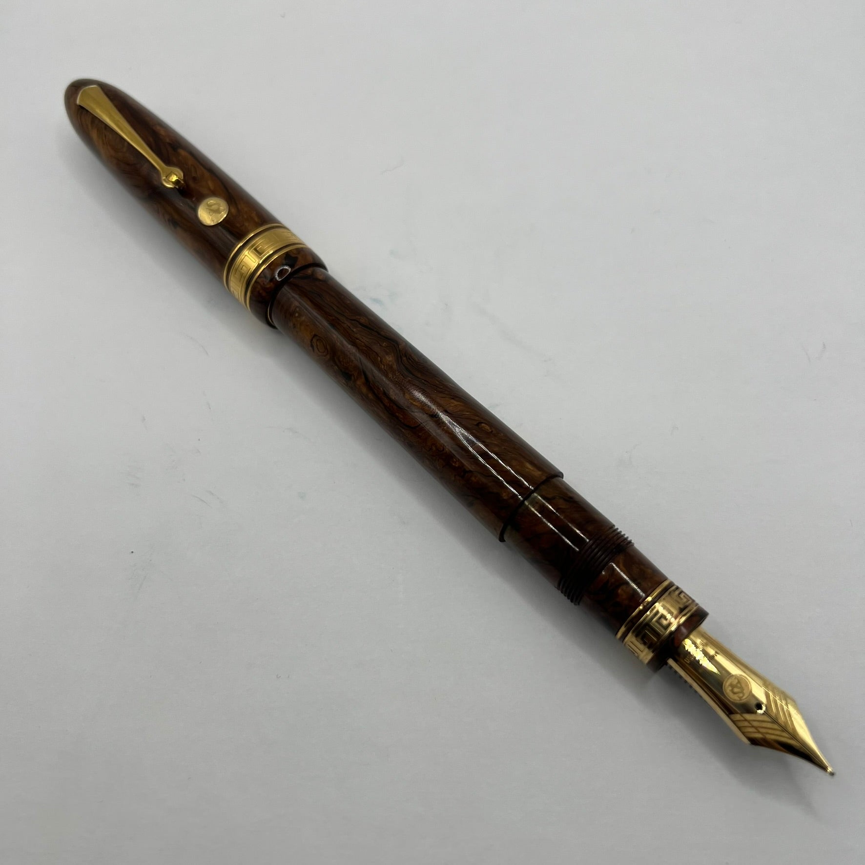 ASC (Armando Simoni Club) Ogiva Oversized Extra Art Nouveau Burl Celluloid Fountain Pen Ltd Ed  - Medium Magic Flex #8 Size 18kt Gold Nib