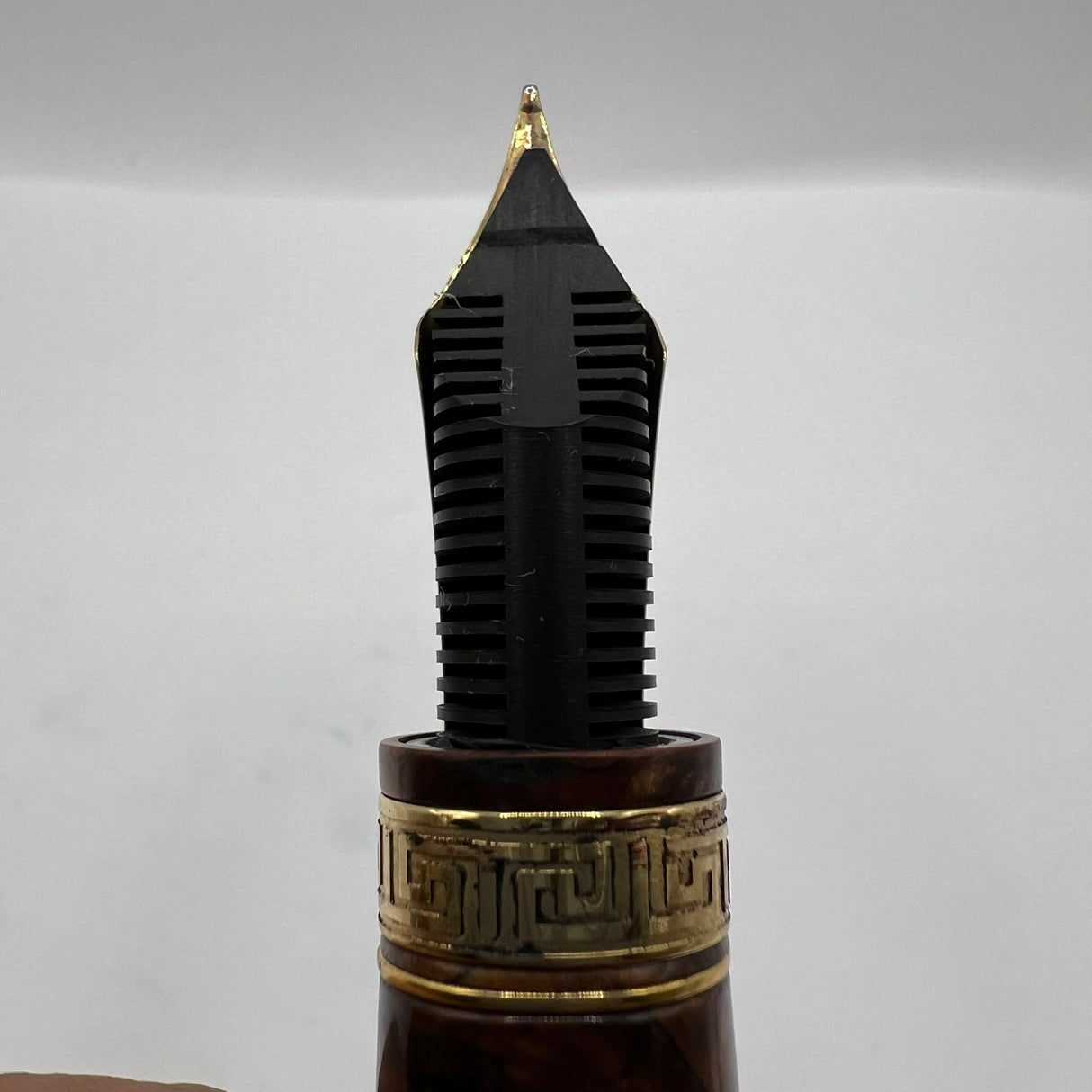 ASC (Armando Simoni Club) Ogiva Oversized Extra Art Nouveau Burl Celluloid Fountain Pen Ltd Ed  - Medium Magic Flex #8 Size 18kt Gold Nib