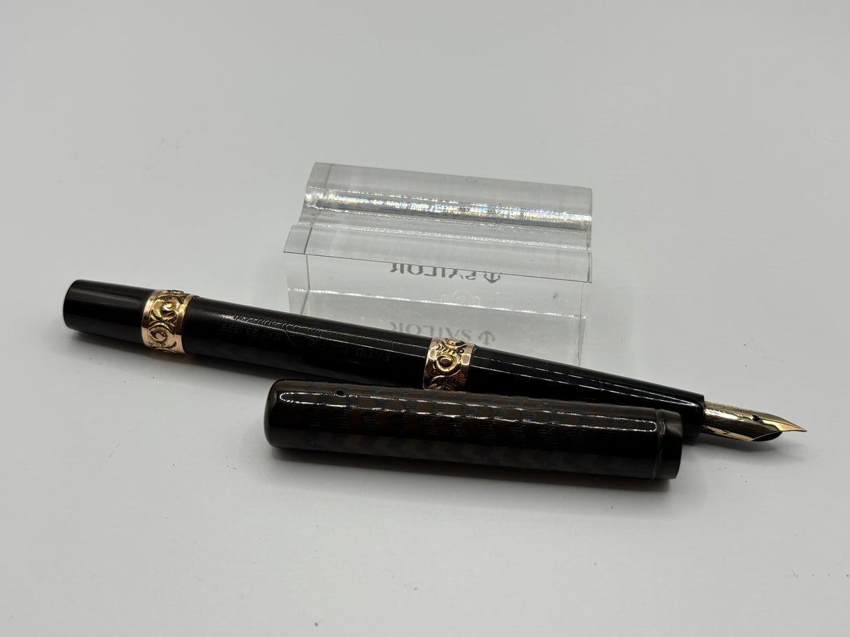 Waterman 13 Black chased Slip Cap 2 bands on barrel - Eye dropper filling system