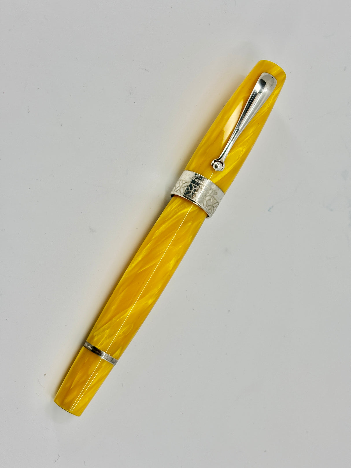 Montegrappa Miya #450 Fountain Pen – Lustrous Yellow Celluloid