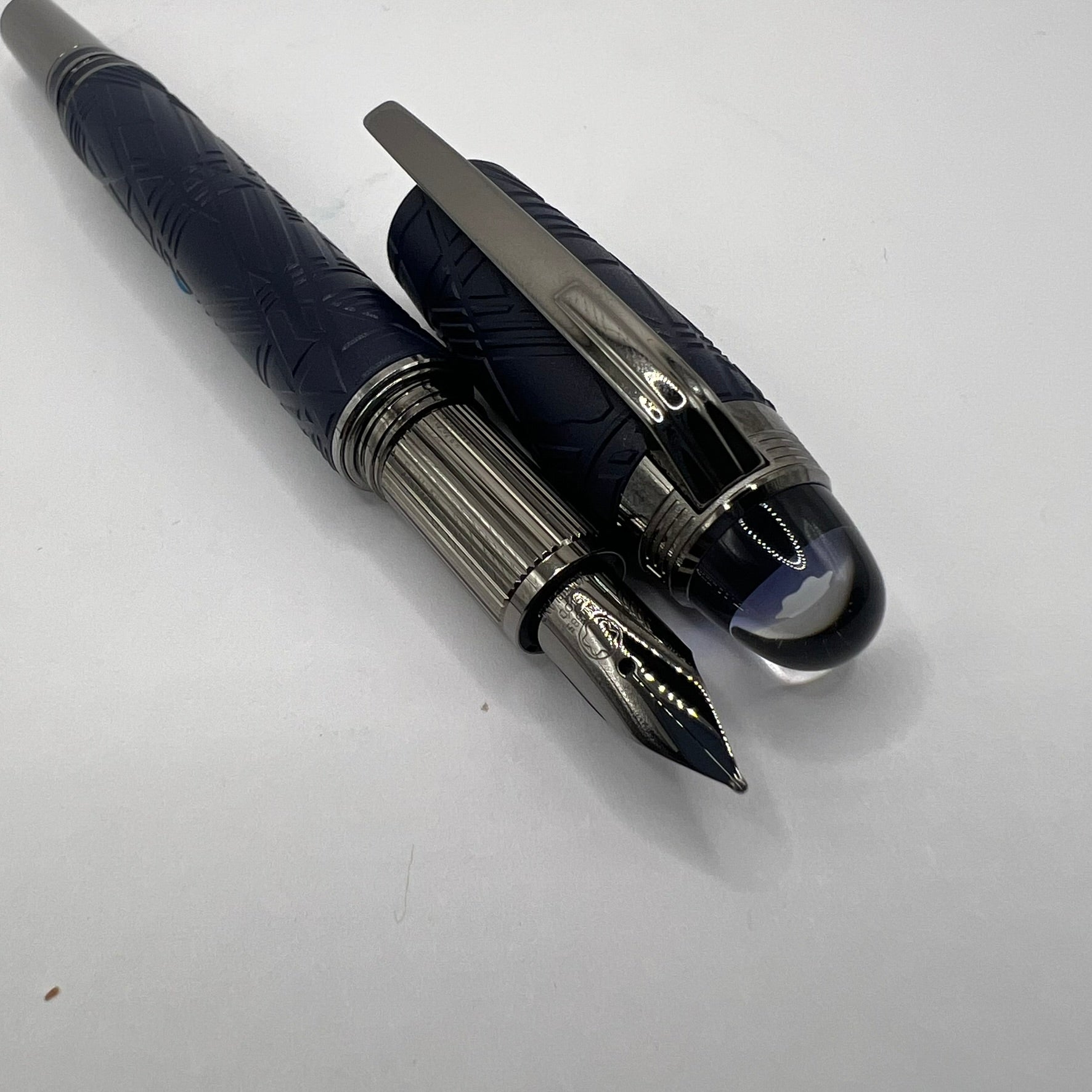 Montblanc Starwalker Space Blue Fountain Pen  - Medium 14kt Gold Nib