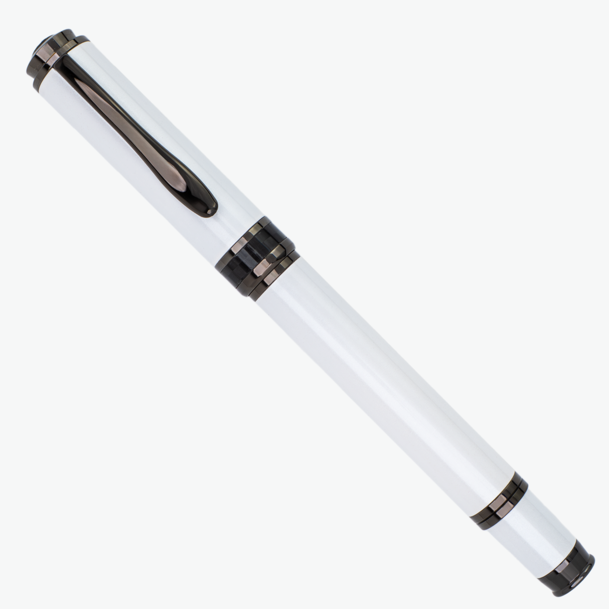 Monteverde USA Innova 2026 Color of The Year Cloud Dancer Fountain Pen Gunmetal Trim Collection