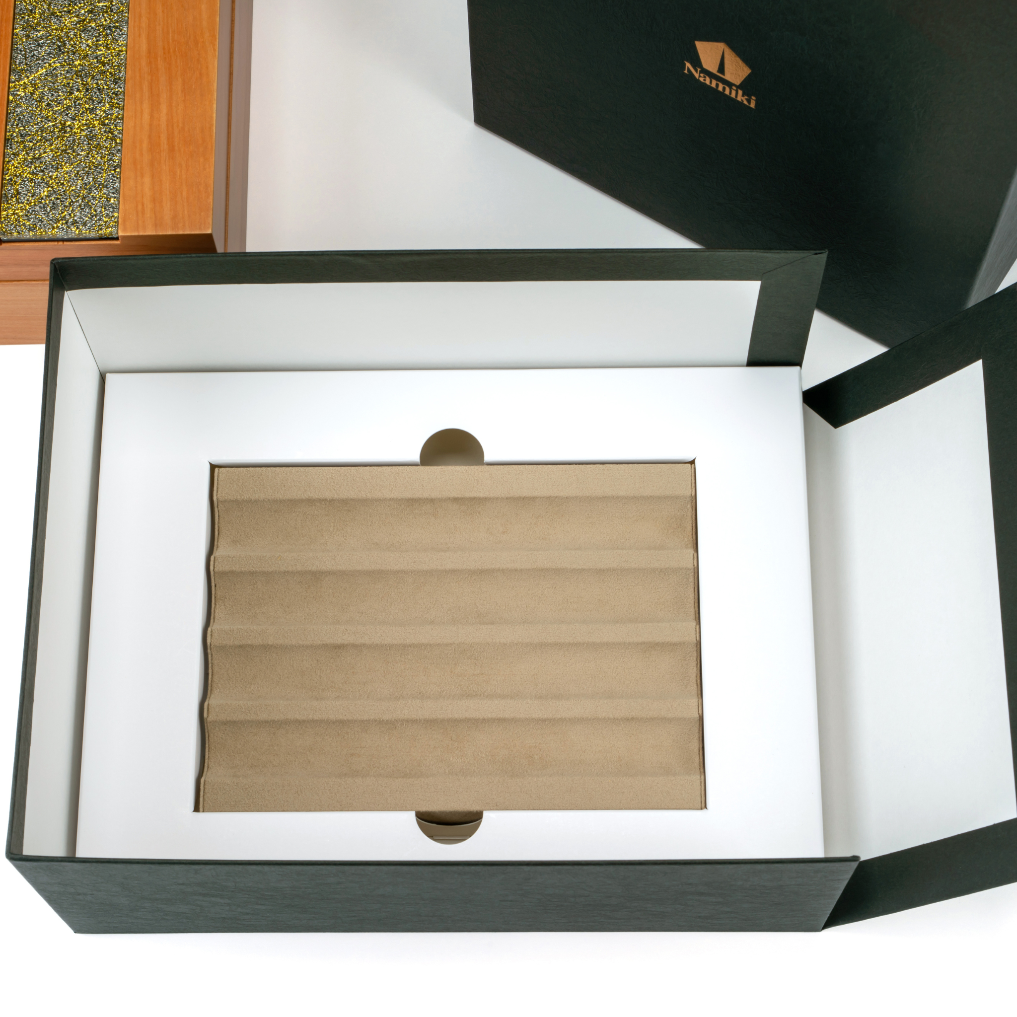 2025 Namiki Limited Edition Emperor “Blooming Flowers in Profusion” Fountain Pen Collection