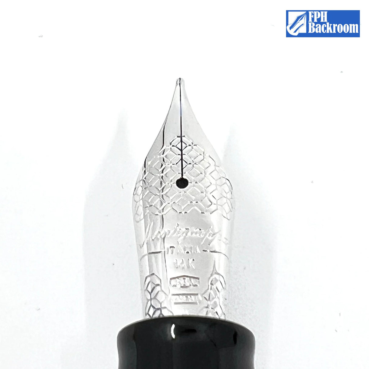 Montegrappa Miya #450 Fountain Pen – Lustrous Yellow Celluloid