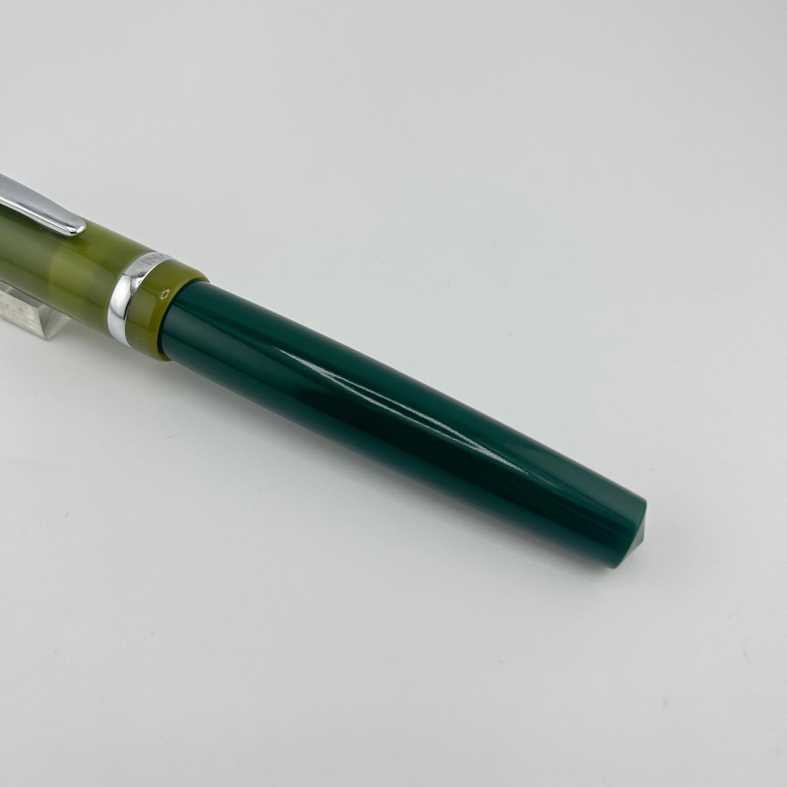 Taccia I THINK Vacation Green Cap and Barrel - Rollerball