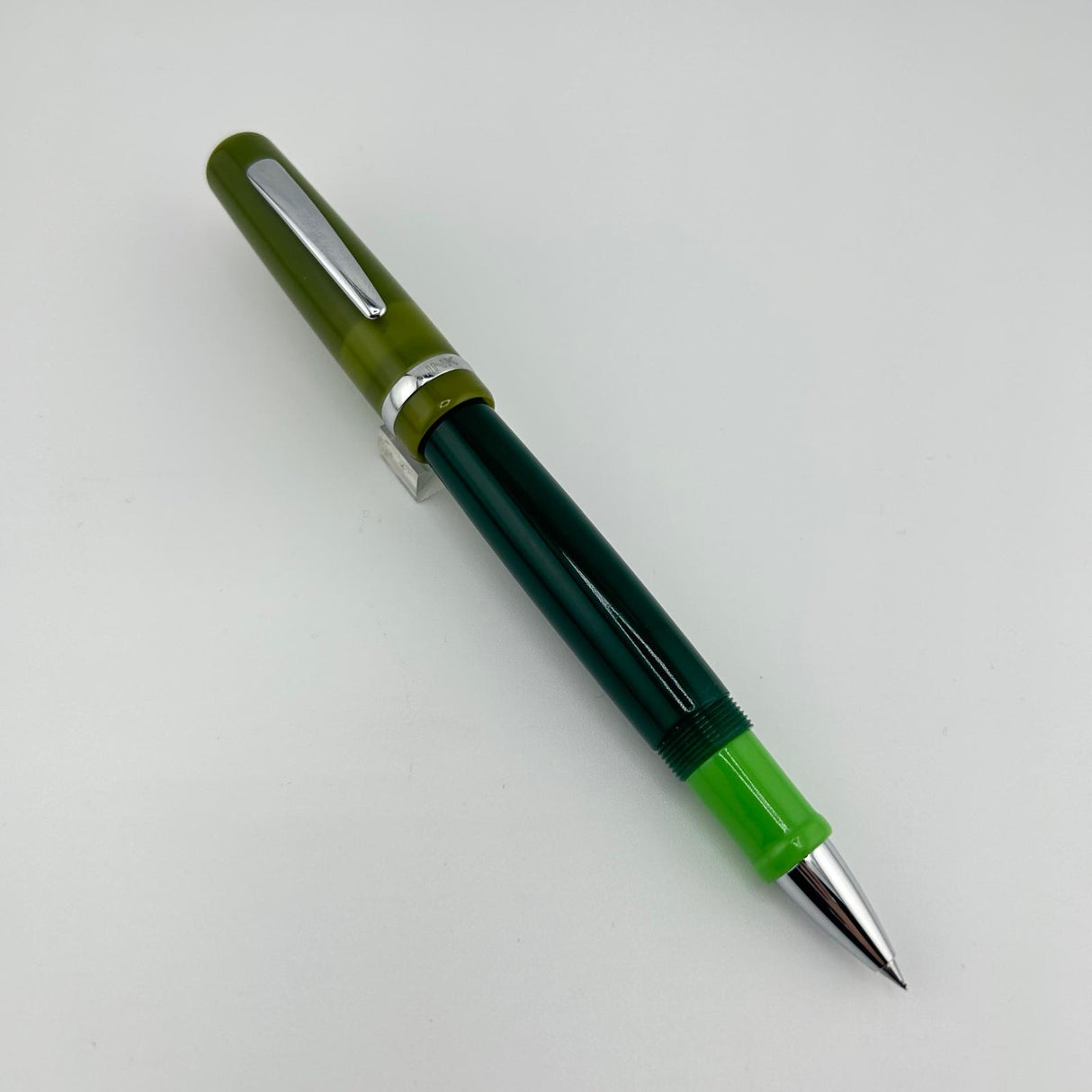 Taccia I THINK Vacation Green Cap and Barrel - Rollerball
