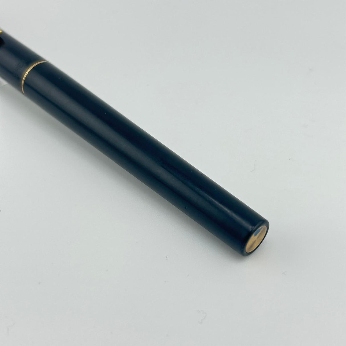 Sheaffer Targa Black Matte Gold Nib 14K Circa 1980 - Fountain Pen