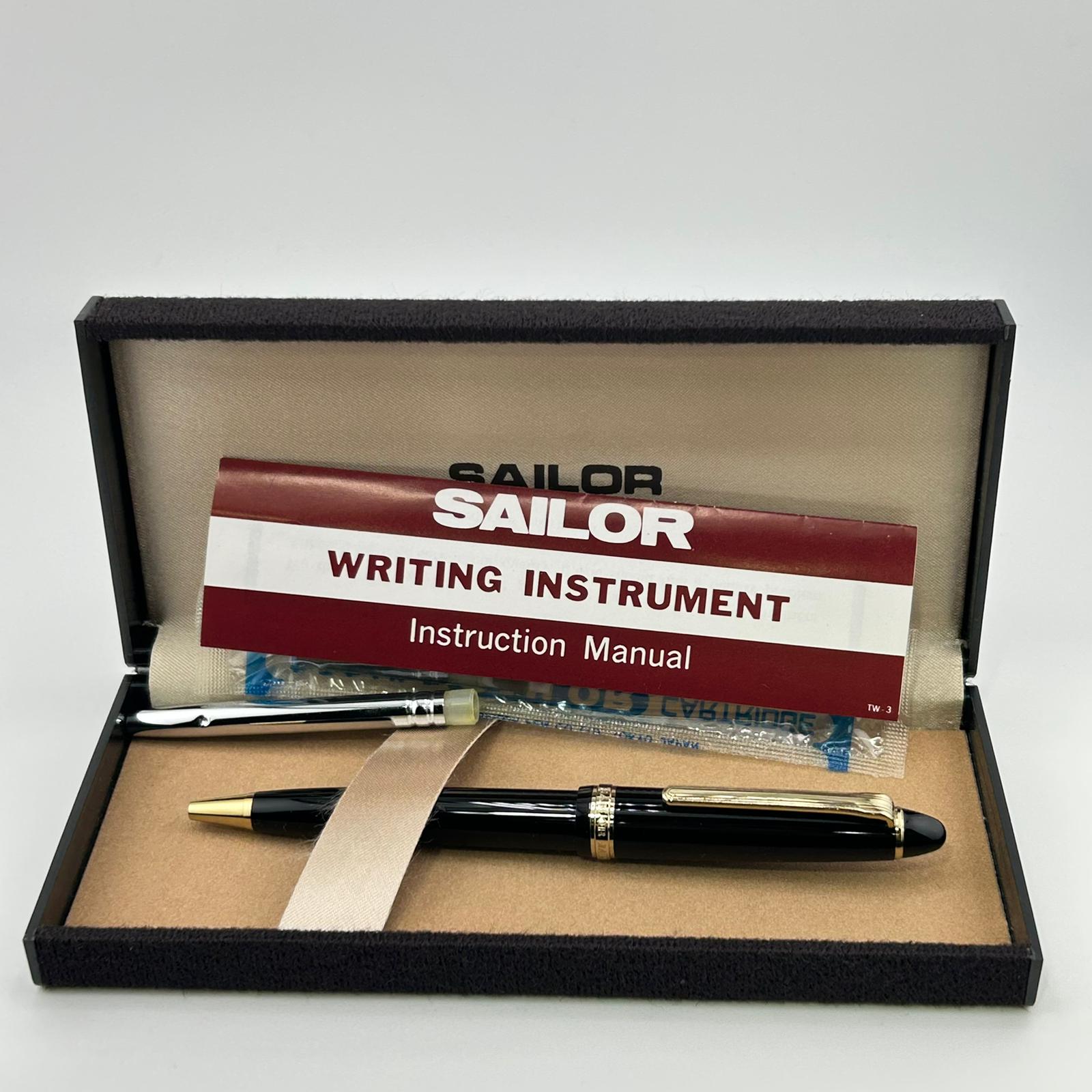 Sailor Pro Gear Black gold trim - Ball Pen