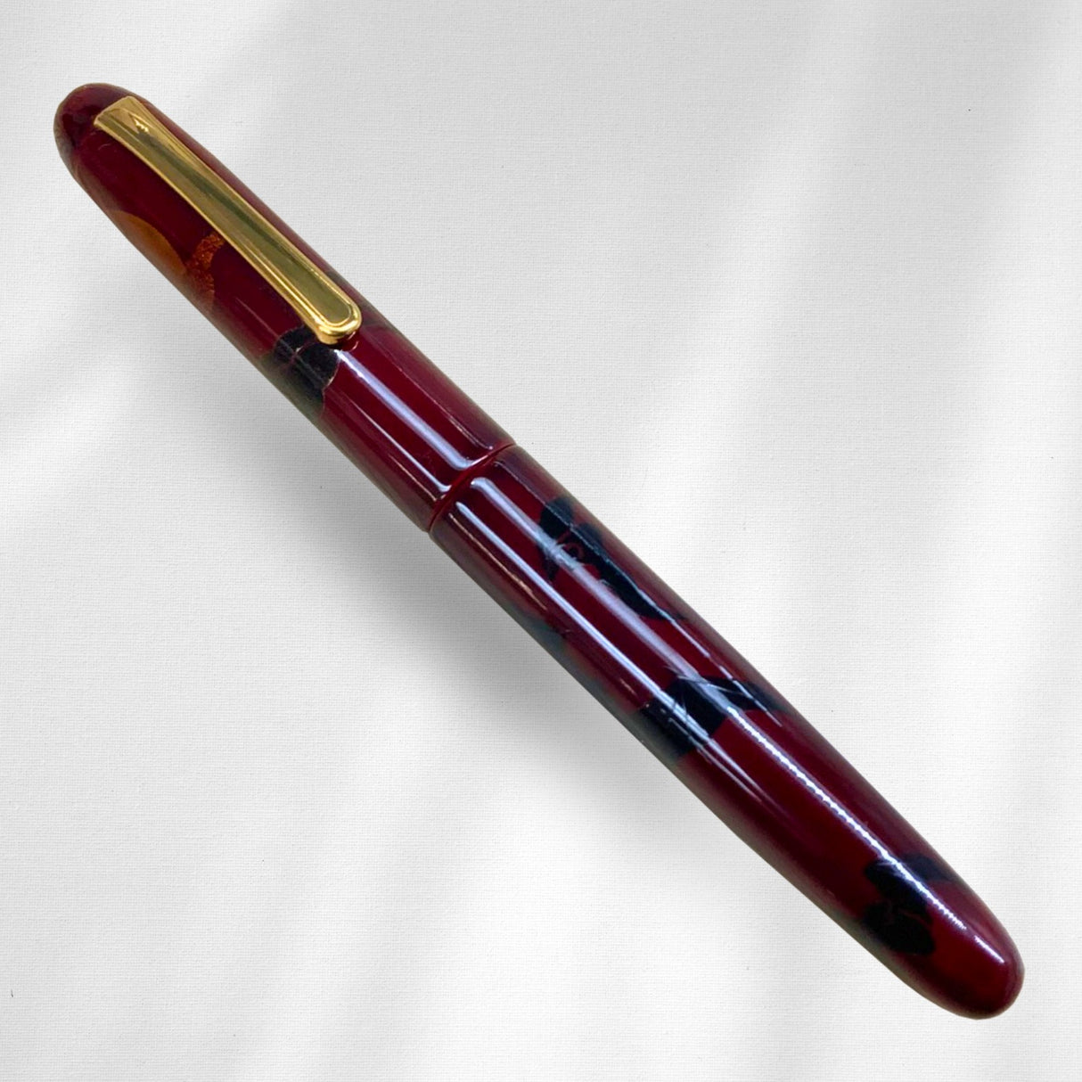 Nakaya Portable Writer Kuro Tamenuri Maki-e Bat Fountain Pen - Broad 14kt Gold Nib