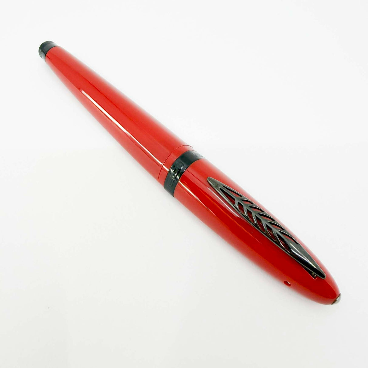 Pineider Tempi Moderni Red Black trim - Fountain Pen