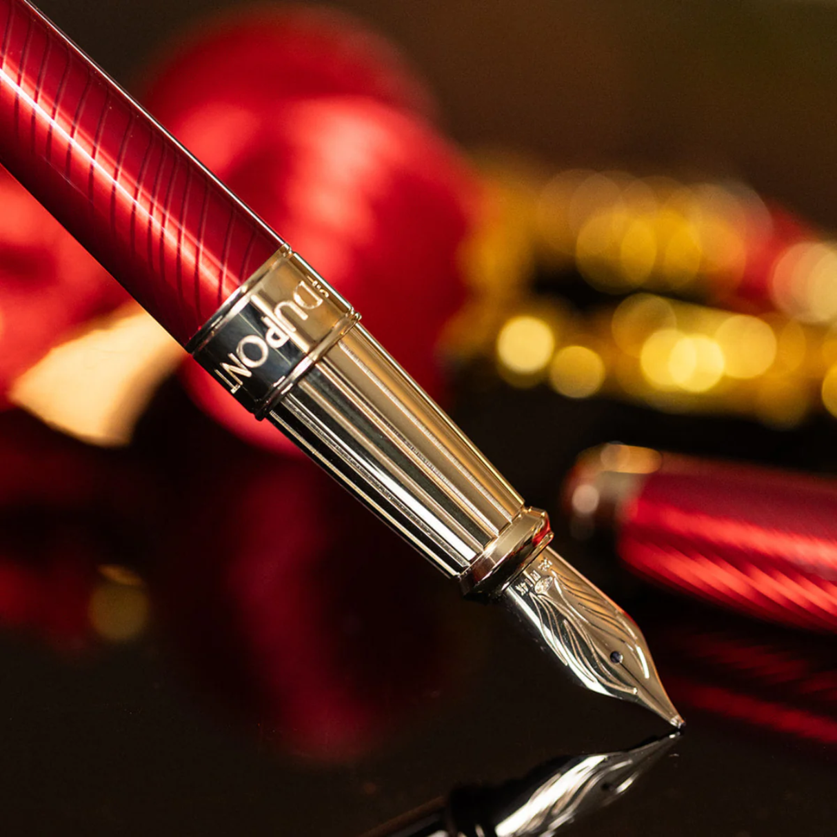S.T. Dupont Mane Guilloche Line D Eternity Large Red & Gold Fountain Pen Collection