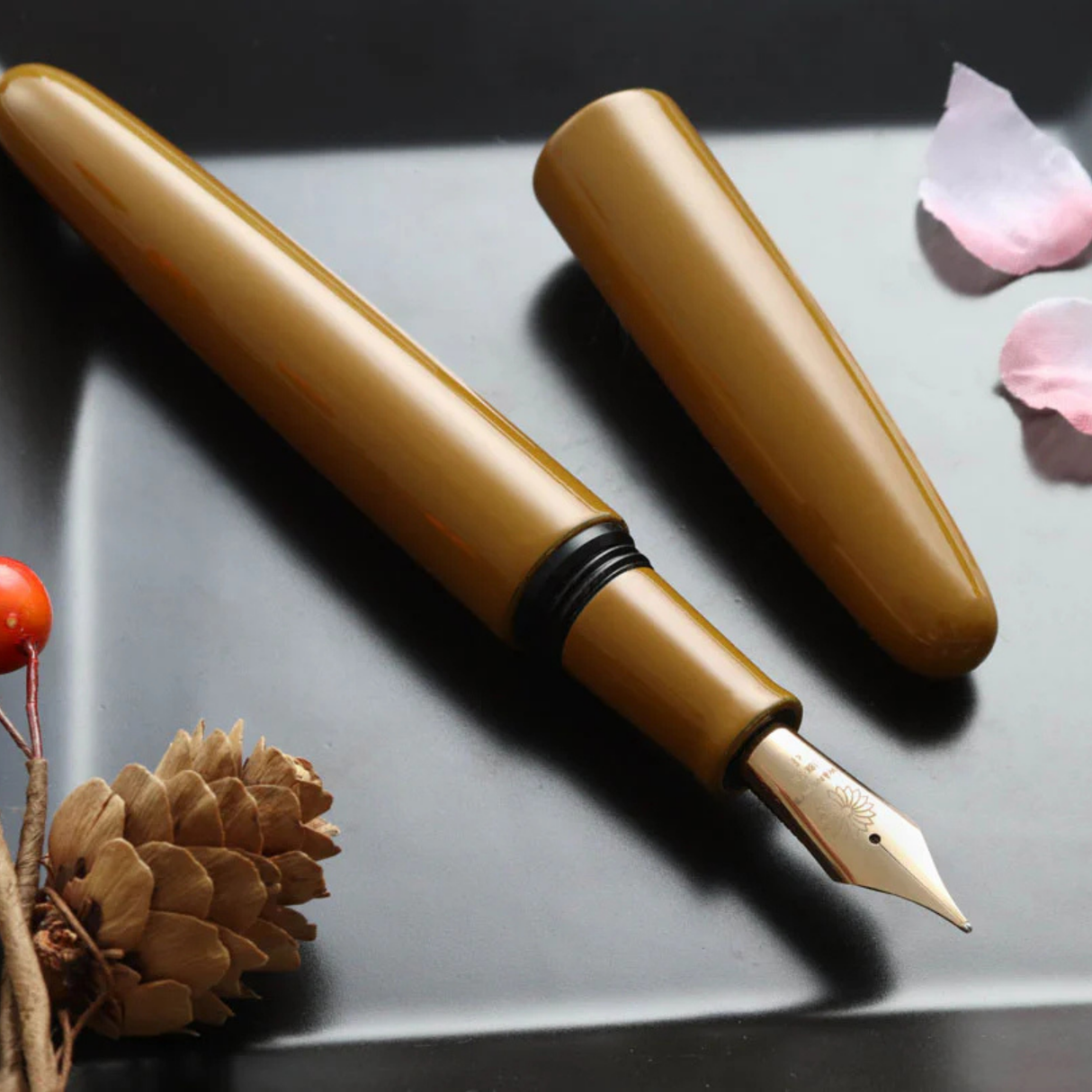 Wancher Dream Pen True Urushi Yellow w/ Gold Plated Clip Fountain Pen