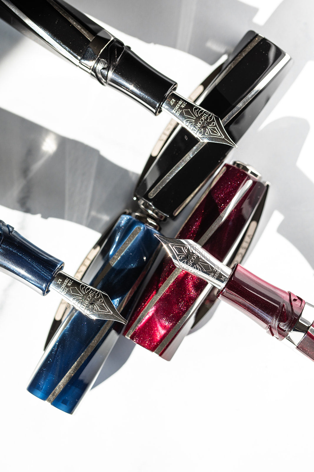 Visconti Divina Elegance Imperial Blue Oversize - Fountain Pen